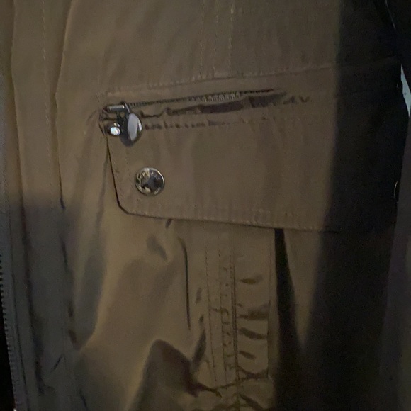 Laundry Jacket - Picture 3 of 10